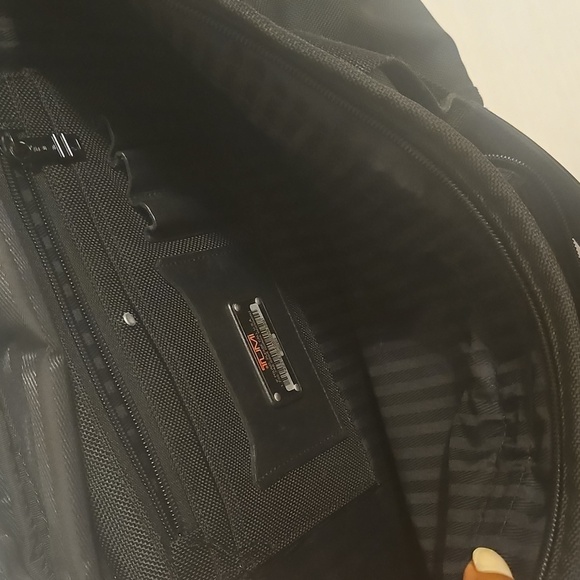 TUMI Alpha Expandable Ballistic Nylon Briefcase Messenger Laptop Bag 26214D3 7th - Picture 9 of 12